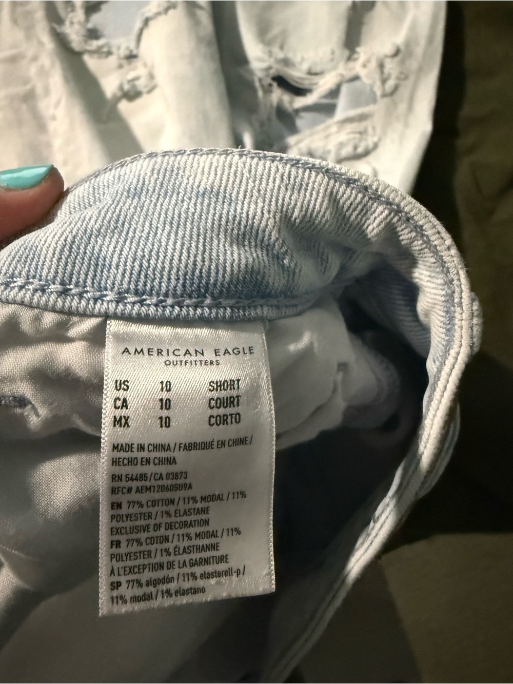 American Eagle Light Wash Mom Jeans 10 Short - Picture 3 of 3